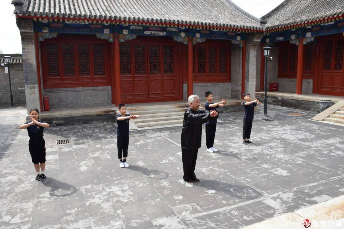 宁津杂技学校赴京研学蟋蟀拳 ..