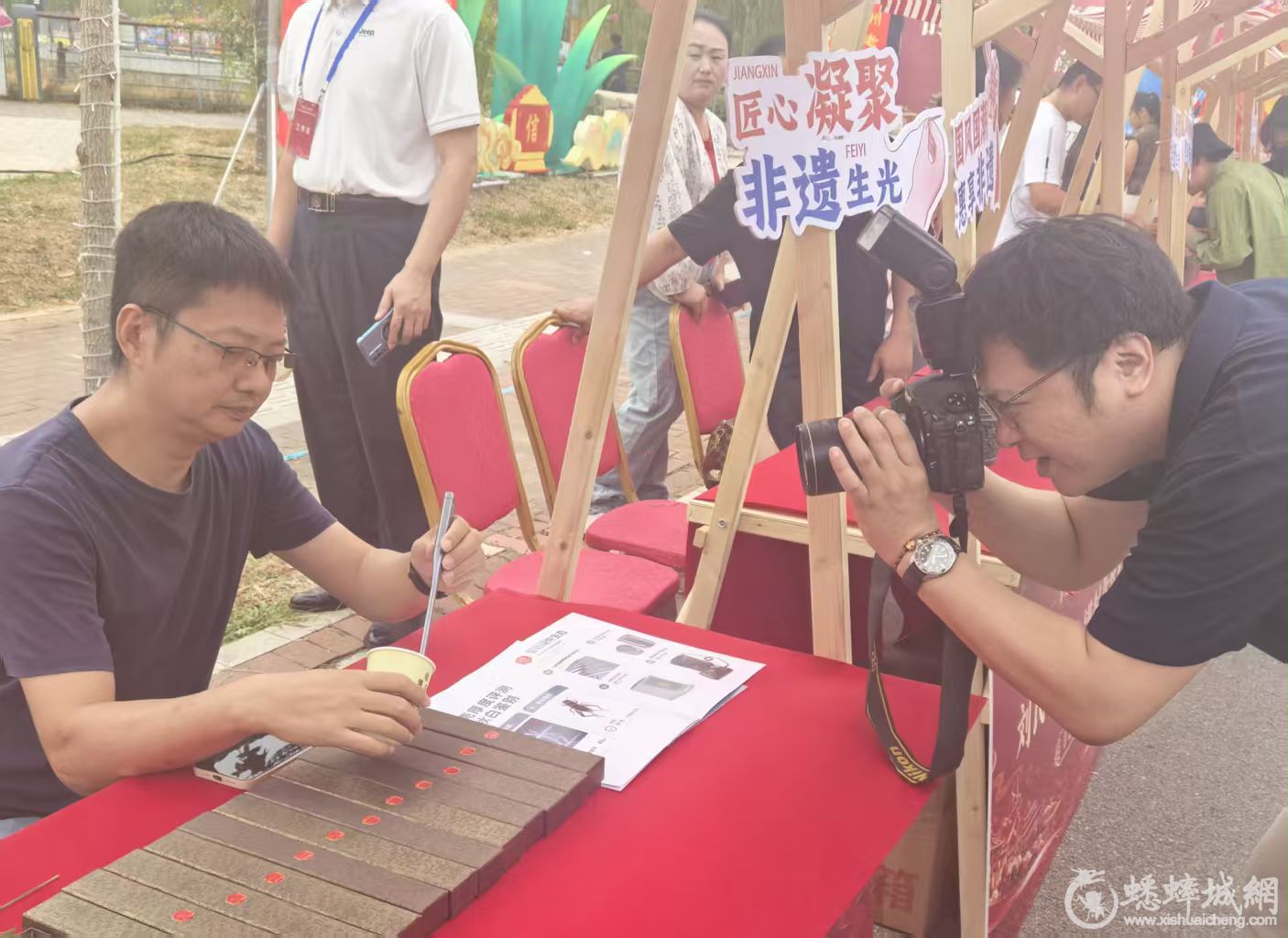 AI专家曲公博携蟋蟀科研成果亮..